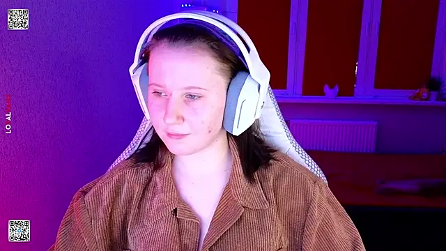 Snapshot of mon_lola chatting on 02/03/26, 03:39 mon lola online show from 02/03/26, 03:39