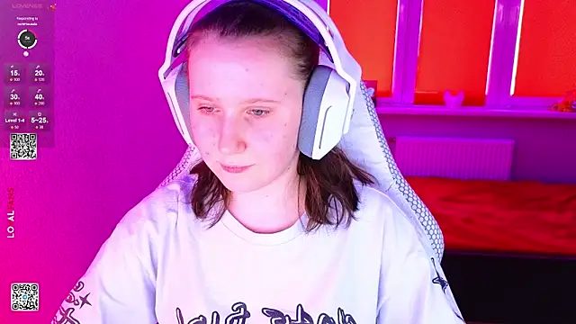 Snapshot of mon_lola chatting on 02/27/26, 12:49 mon lola online show from 02/27/26, 12:49