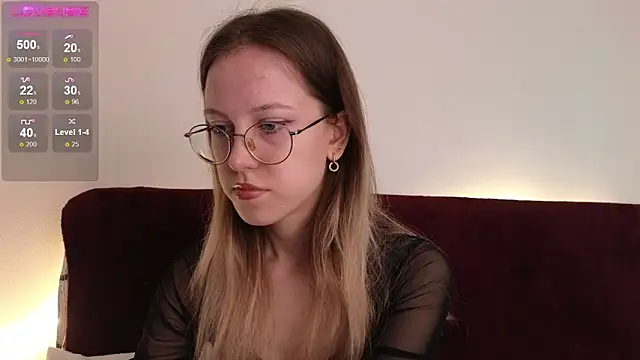 Snapshot of MaryBliss chatting on 10/05/25, 12:20 MaryBliss online show from 10/05/25, 12:20