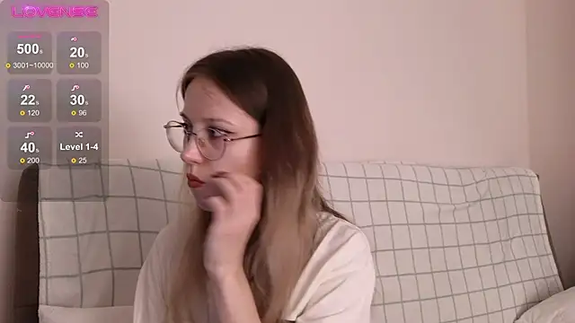 Snapshot of MaryBliss chatting on 11/21/25, 12:10 MaryBliss online show from 11/21/25, 12:10