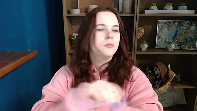 Snapshot of mini_girly chatting on 02/19/25, 01:06 mini girly online show from 02/19/25, 01:06