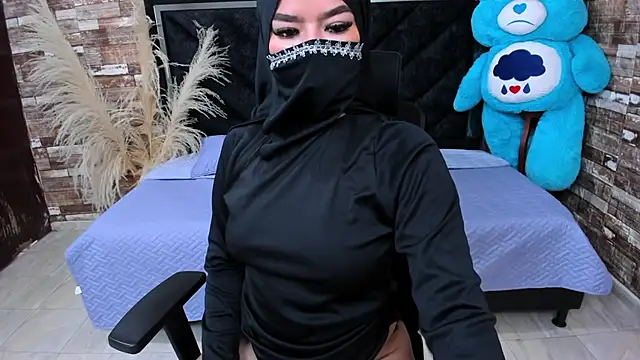 Aixa Kanaan online show from 01/13/25, 06:59