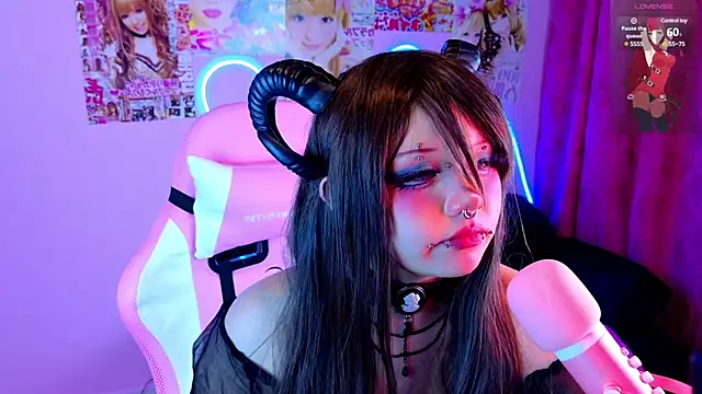 LaytonBox online show from 02/10/25, 03:35