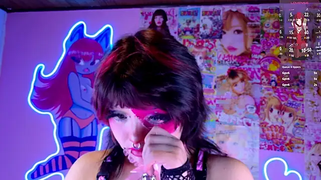 LaytonBox online show from 02/11/25, 07:59