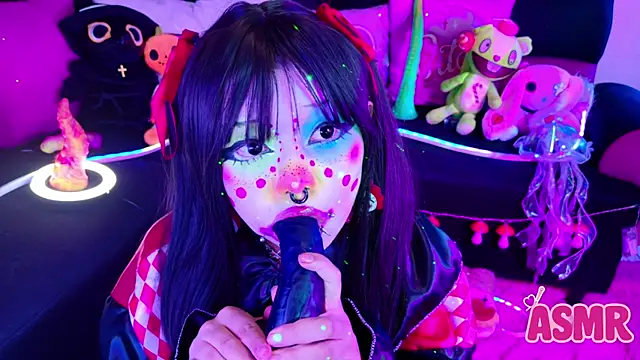 LaytonBox online show from 10/31/25, 12:39