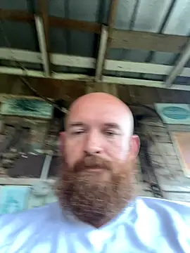 Snapshot of 32XRedBeard chatting on 11/09/25, 12:47 32XRedBeard online show from 11/09/25, 12:47