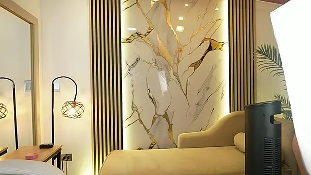 Emma Walkerr  online show from 02/19/26, 07:10