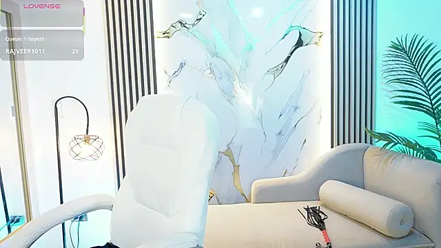 Emma Walkerr  online show from 03/10/26, 07:08