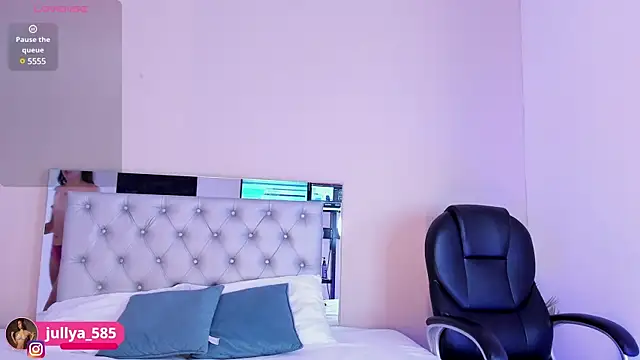 Jullya x online show from 01/30/25, 12:06