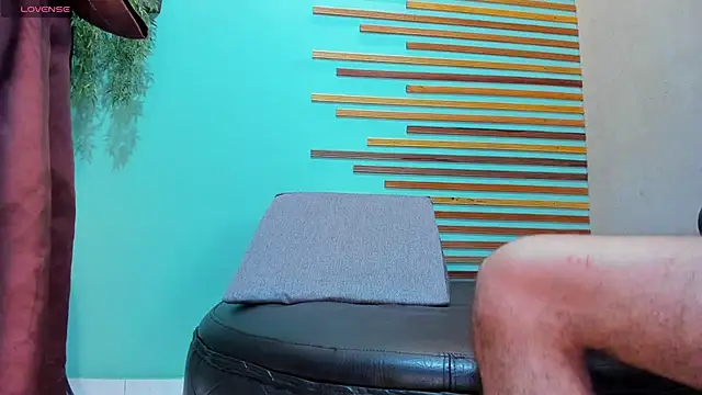 cristal antoni online show from 02/21/25, 05:09