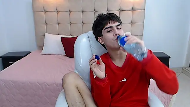 Tommy18   online show from 01/15/25, 12:15