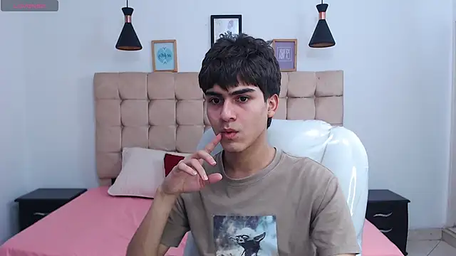 Tommy18   online show from 01/25/25, 04:34