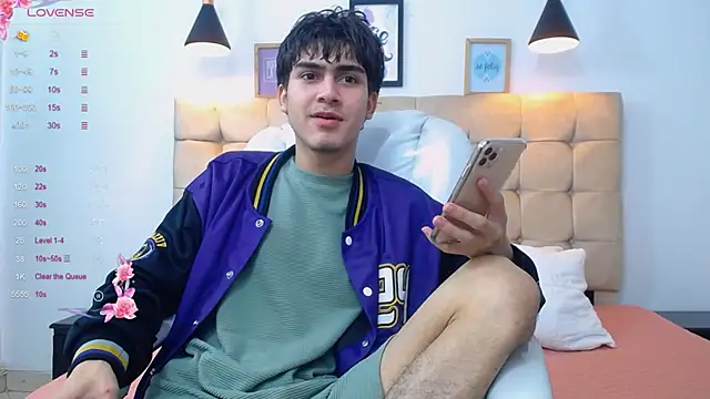 Tommy18   online show from 02/09/25, 06:54