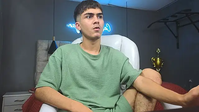 Tommy18   online show from 02/11/25, 09:53