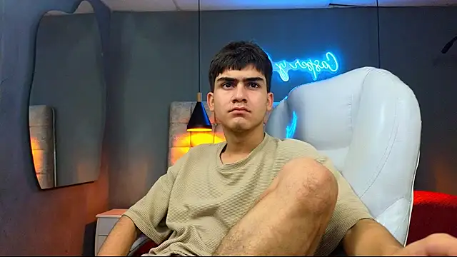 Tommy18   online show from 02/26/25, 06:58