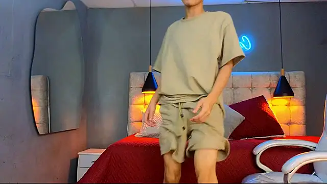 Tommy18   online show from 02/26/25, 10:04