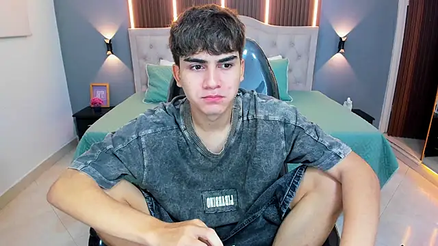 Tommy18   online show from 02/28/26, 03:29