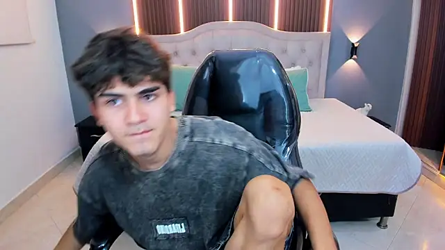 Tommy18   online show from 03/21/26, 08:19