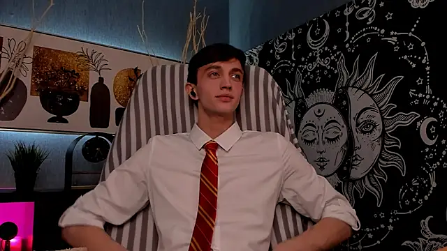 John Weasley online show from 01/08/25, 09:01