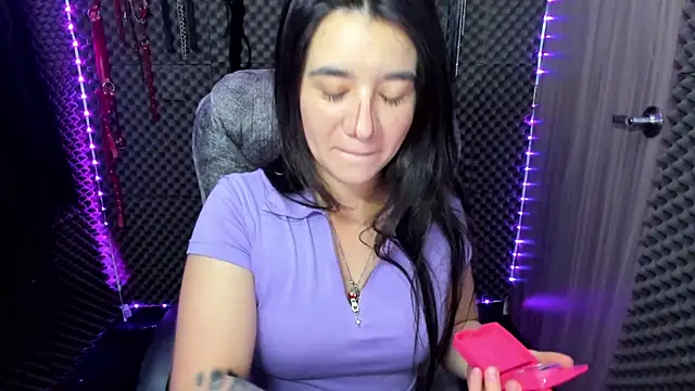 lilihot  online show from 02/25/25, 04:10