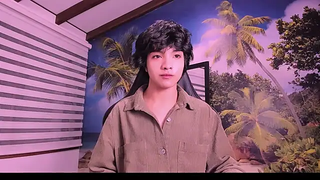 AllanYong18 online show from 02/13/25, 01:50