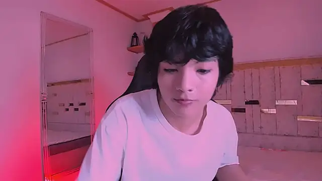 AllanYong18 online show from 03/13/25, 09:54