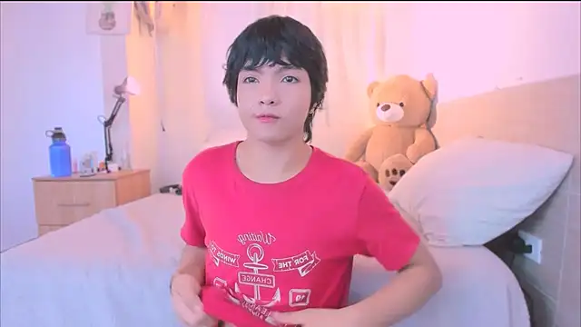 AllanYong18 online show from 10/05/25, 01:53