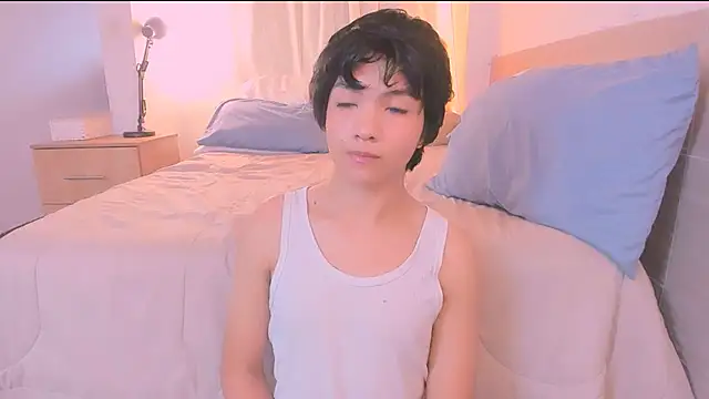 AllanYong18 online show from 12/05/25, 12:14