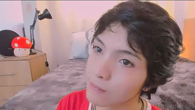 AllanYong18 online show from 03/22/26, 08:23