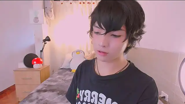 AllanYong18 online show from 03/26/26, 12:33