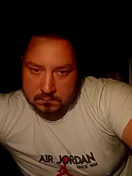 Snapshot of BogdanAlan chatting on 09/30/25, 10:37 BogdanAlan online show from 09/30/25, 10:37