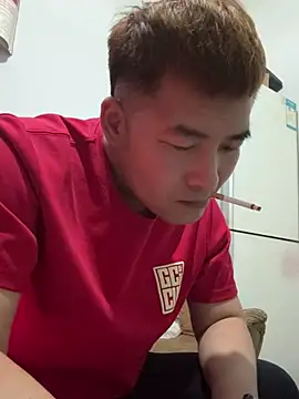 Snapshot of zxb757369 chatting on 02/05/25, 12:06 zxb757369 online show from 02/05/25, 12:06