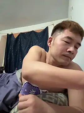 Snapshot of zxb757369 chatting on 02/11/25, 03:08 zxb757369 online show from 02/11/25, 03:08