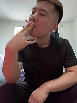 Snapshot of zxb757369 chatting on 02/21/25, 04:29 zxb757369 online show from 02/21/25, 04:29