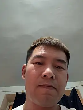 Snapshot of zxb757369 chatting on 02/22/25, 10:07 zxb757369 online show from 02/22/25, 10:07