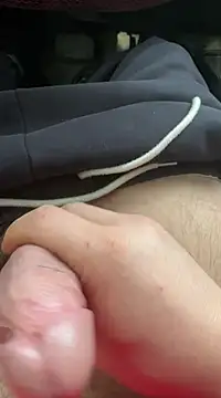 Snapshot of zxb757369 chatting on 02/26/25, 02:04 zxb757369 online show from 02/26/25, 02:04