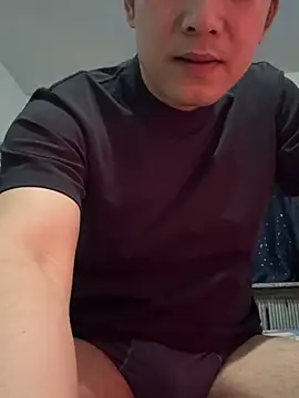 Snapshot of zxb757369 chatting on 02/27/25, 12:02 zxb757369 online show from 02/27/25, 12:02