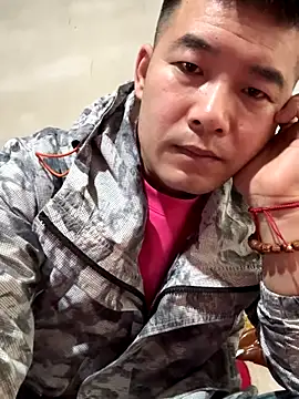 Snapshot of zxb757369 chatting on 10/05/25, 08:23 zxb757369 online show from 10/05/25, 08:23