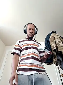 Snapshot of MrDaddyBbSnake chatting on 01/07/25, 05:53 MrDaddyBbSnake online show from 01/07/25, 05:53