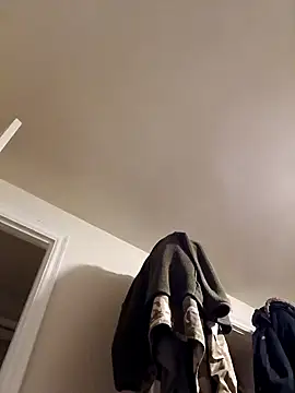 Snapshot of MrDaddyBbSnake chatting on 01/16/25, 01:37 MrDaddyBbSnake online show from 01/16/25, 01:37