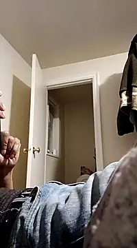 Snapshot of MrDaddyBbSnake chatting on 01/16/25, 04:38 MrDaddyBbSnake online show from 01/16/25, 04:38