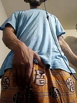 Snapshot of MrDaddyBbSnake chatting on 01/20/25, 02:22 MrDaddyBbSnake online show from 01/20/25, 02:22