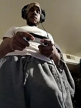 Snapshot of MrDaddyBbSnake chatting on 01/25/25, 06:01 MrDaddyBbSnake online show from 01/25/25, 06:01