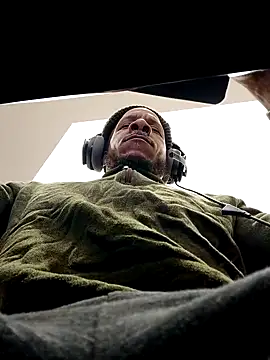 Snapshot of MrDaddyBbSnake chatting on 02/24/25, 06:58 MrDaddyBbSnake online show from 02/24/25, 06:58