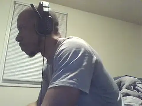 Snapshot of MrDaddyBbSnake chatting on 03/07/25, 02:57 MrDaddyBbSnake online show from 03/07/25, 02:57