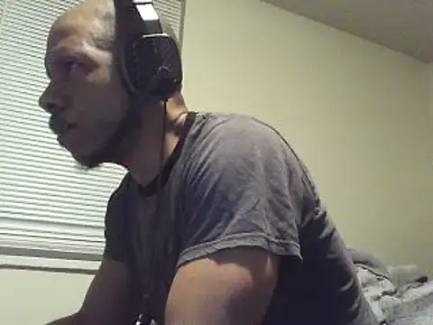 Snapshot of MrDaddyBbSnake chatting on 03/15/25, 07:53 MrDaddyBbSnake online show from 03/15/25, 07:53