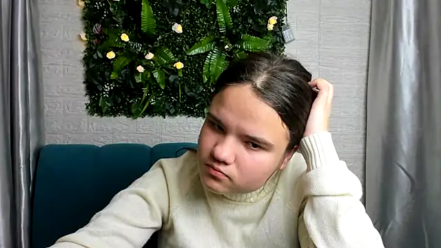 AdeleCruz online show from 01/07/25, 12:31