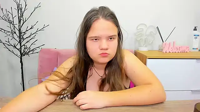 AdeleCruz online show from 02/11/25, 04:35