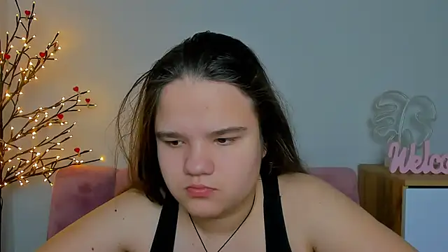 AdeleCruz online show from 02/17/25, 08:09