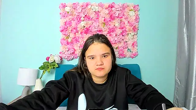 AdeleCruz online show from 02/24/25, 04:26